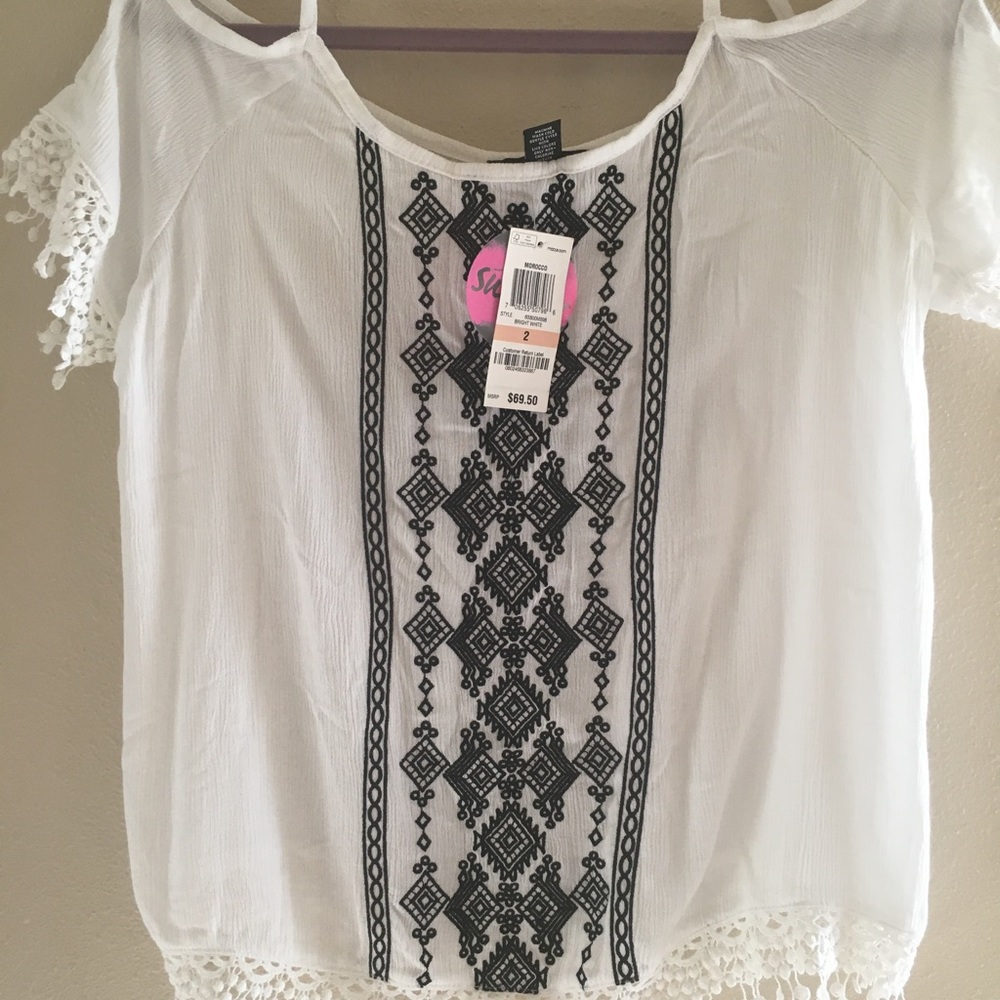 Brand new with tags cold shoulder International Concepts top size 2. Boho chic
